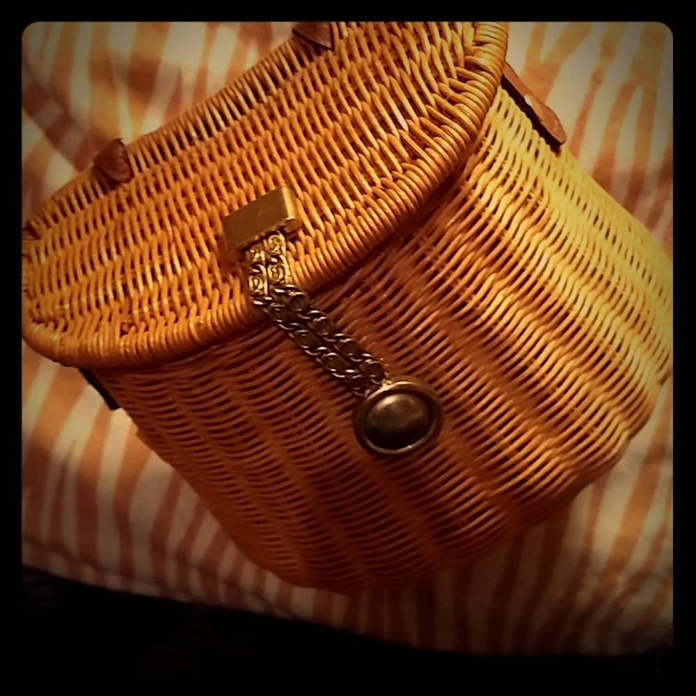 Vintage cross body wicker bag